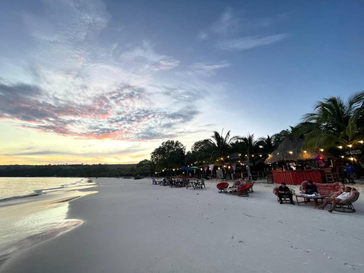 Koh Rong Beach Hostel And Bungalows Kaoh Touch Екстер'єр фото