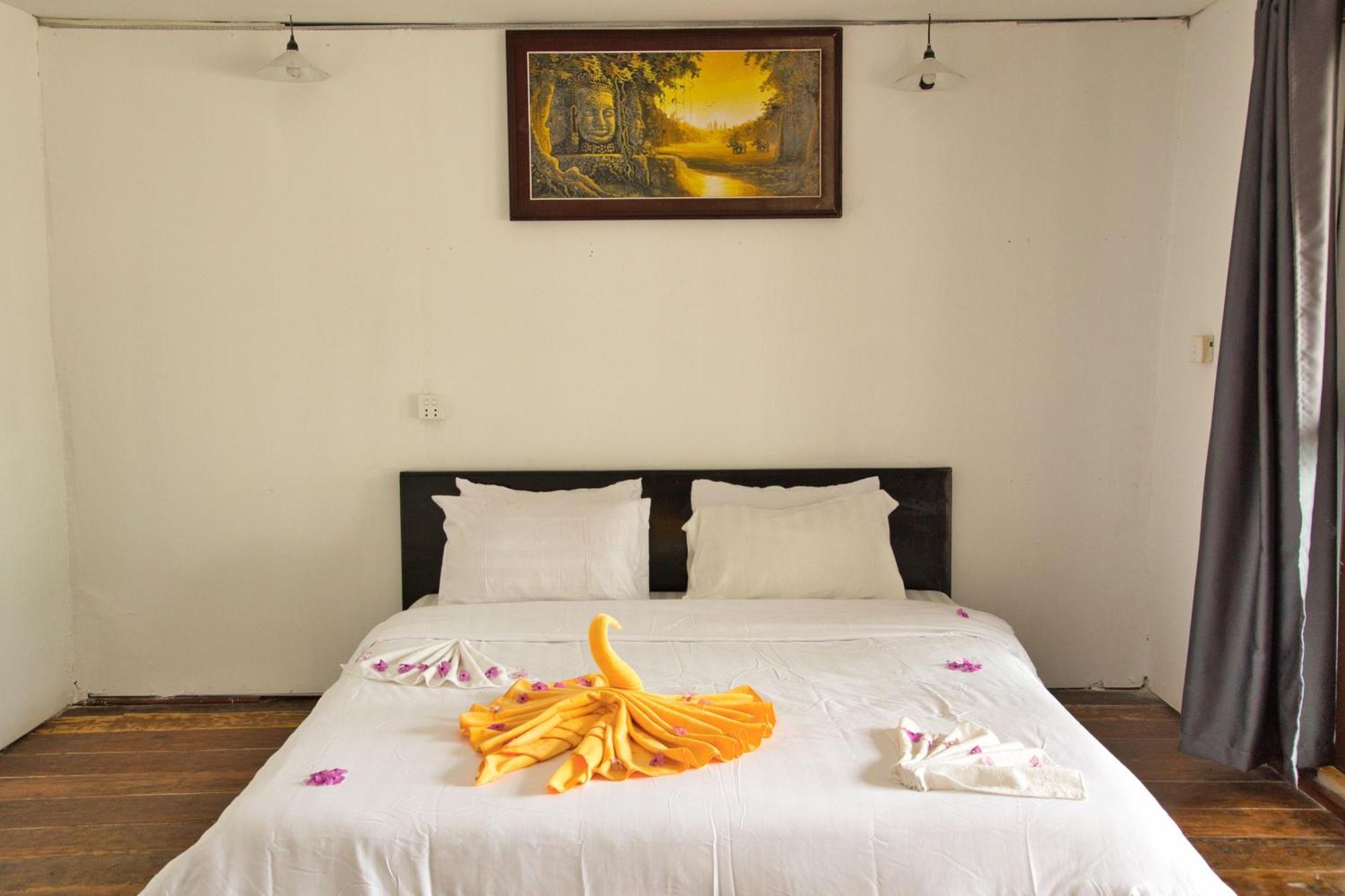 Koh Rong Beach Hostel And Bungalows Kaoh Touch Екстер'єр фото