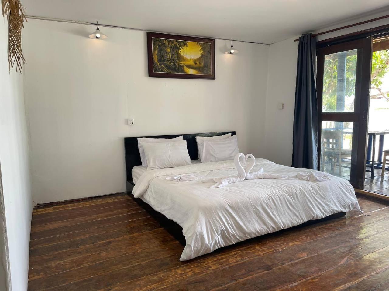 Koh Rong Beach Hostel And Bungalows Kaoh Touch Екстер'єр фото