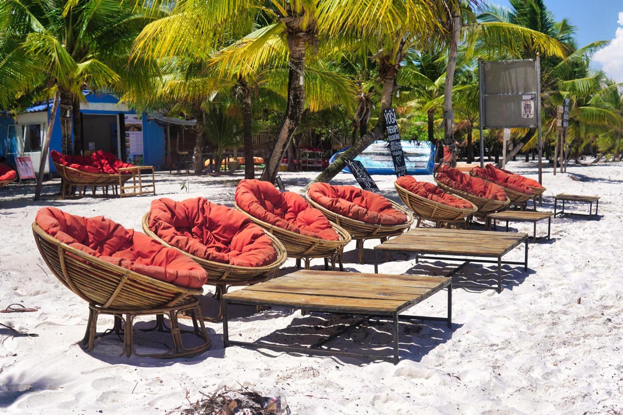 Koh Rong Beach Hostel And Bungalows Kaoh Touch Екстер'єр фото