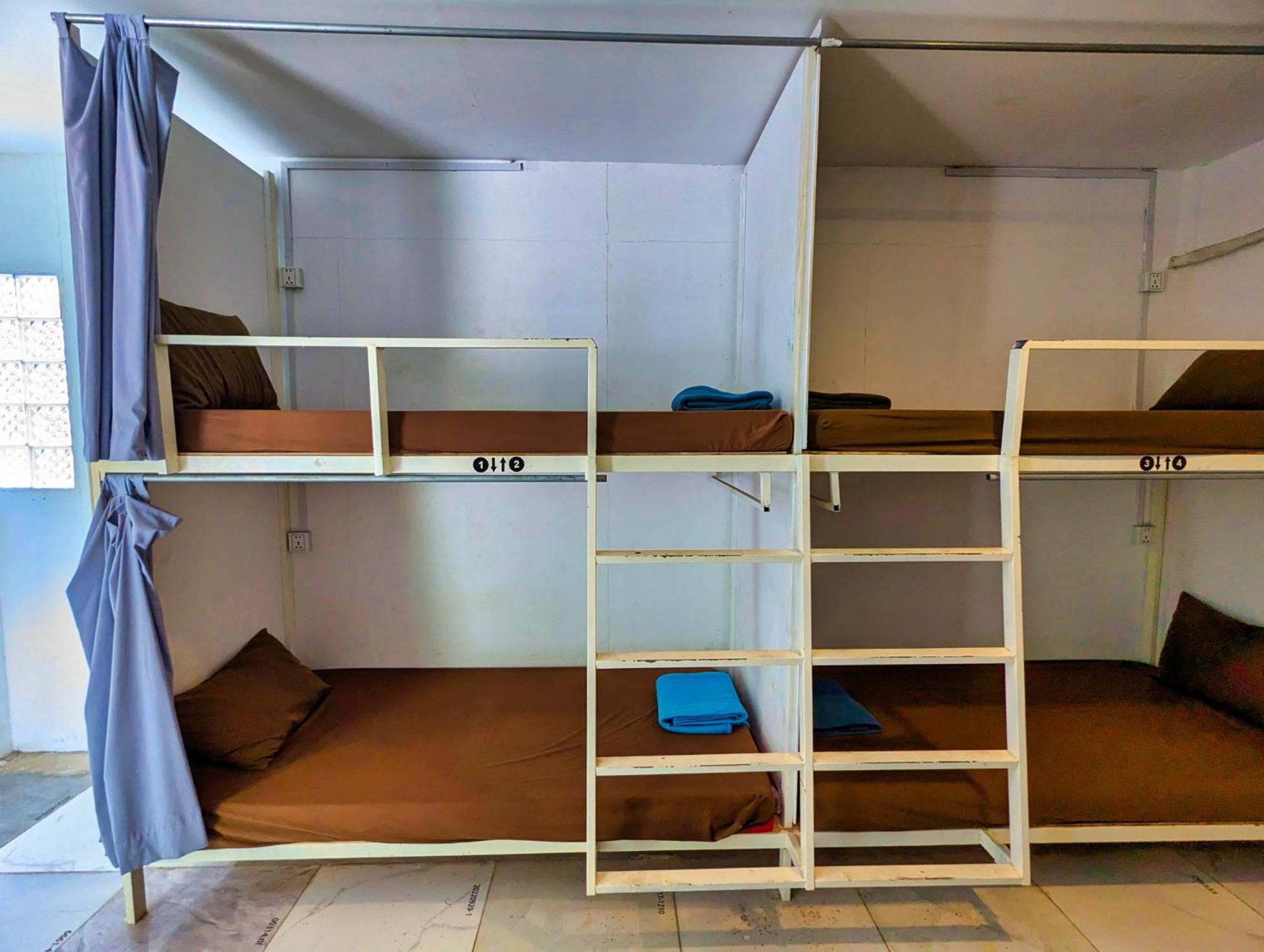 Koh Rong Beach Hostel And Bungalows Kaoh Touch Екстер'єр фото