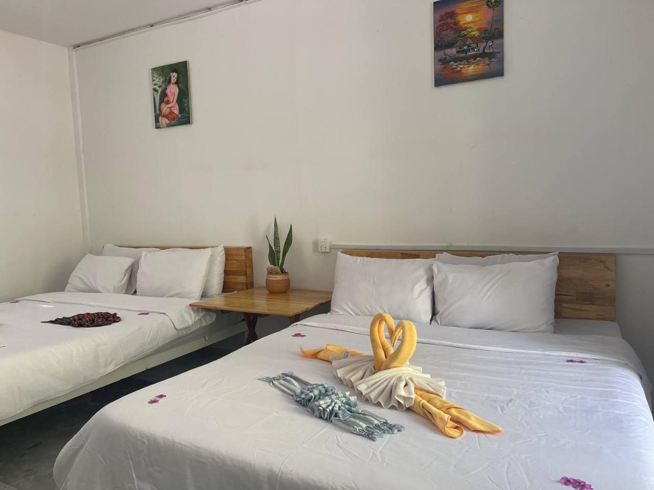 Koh Rong Beach Hostel And Bungalows Kaoh Touch Екстер'єр фото