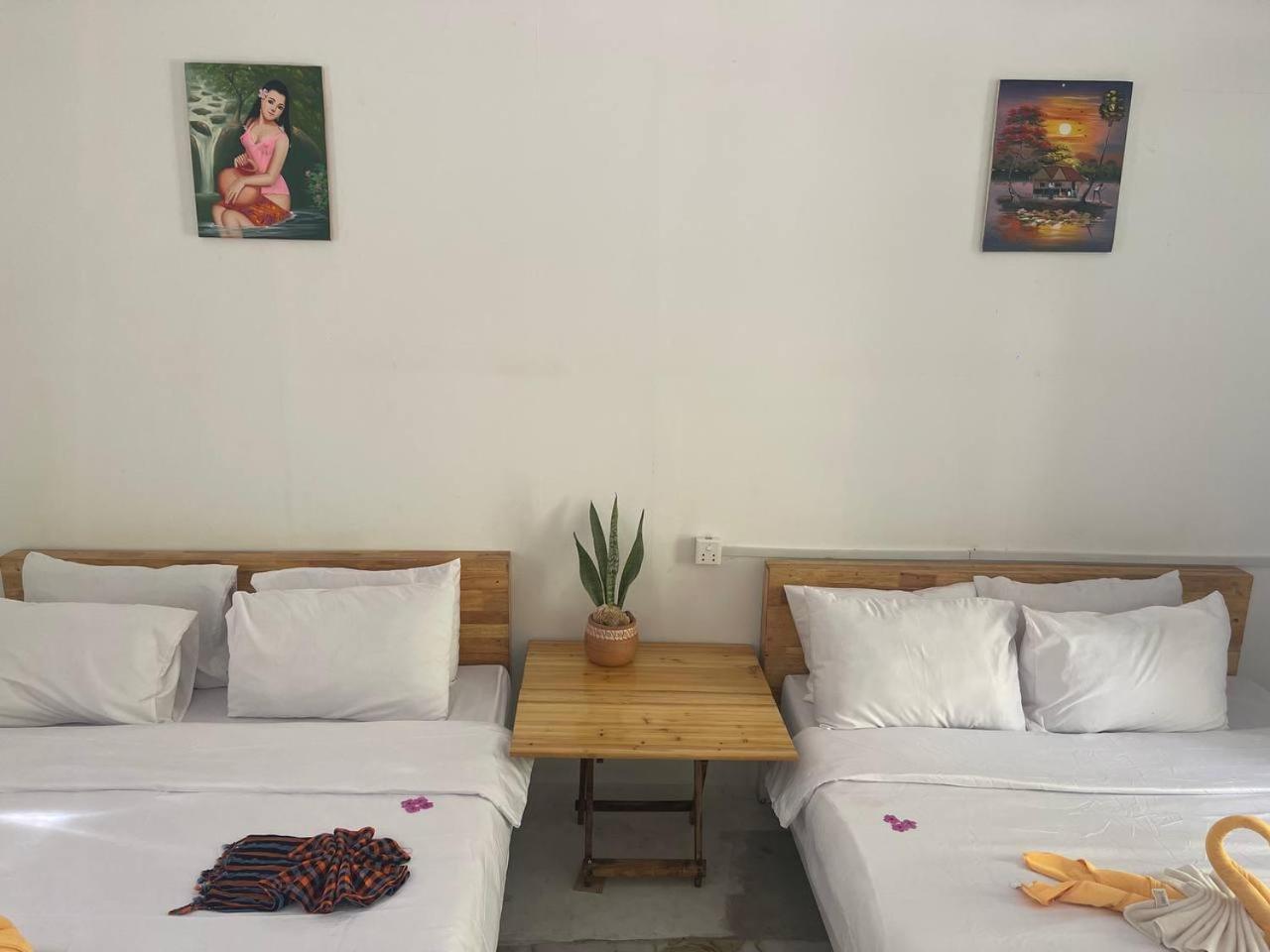 Koh Rong Beach Hostel And Bungalows Kaoh Touch Екстер'єр фото