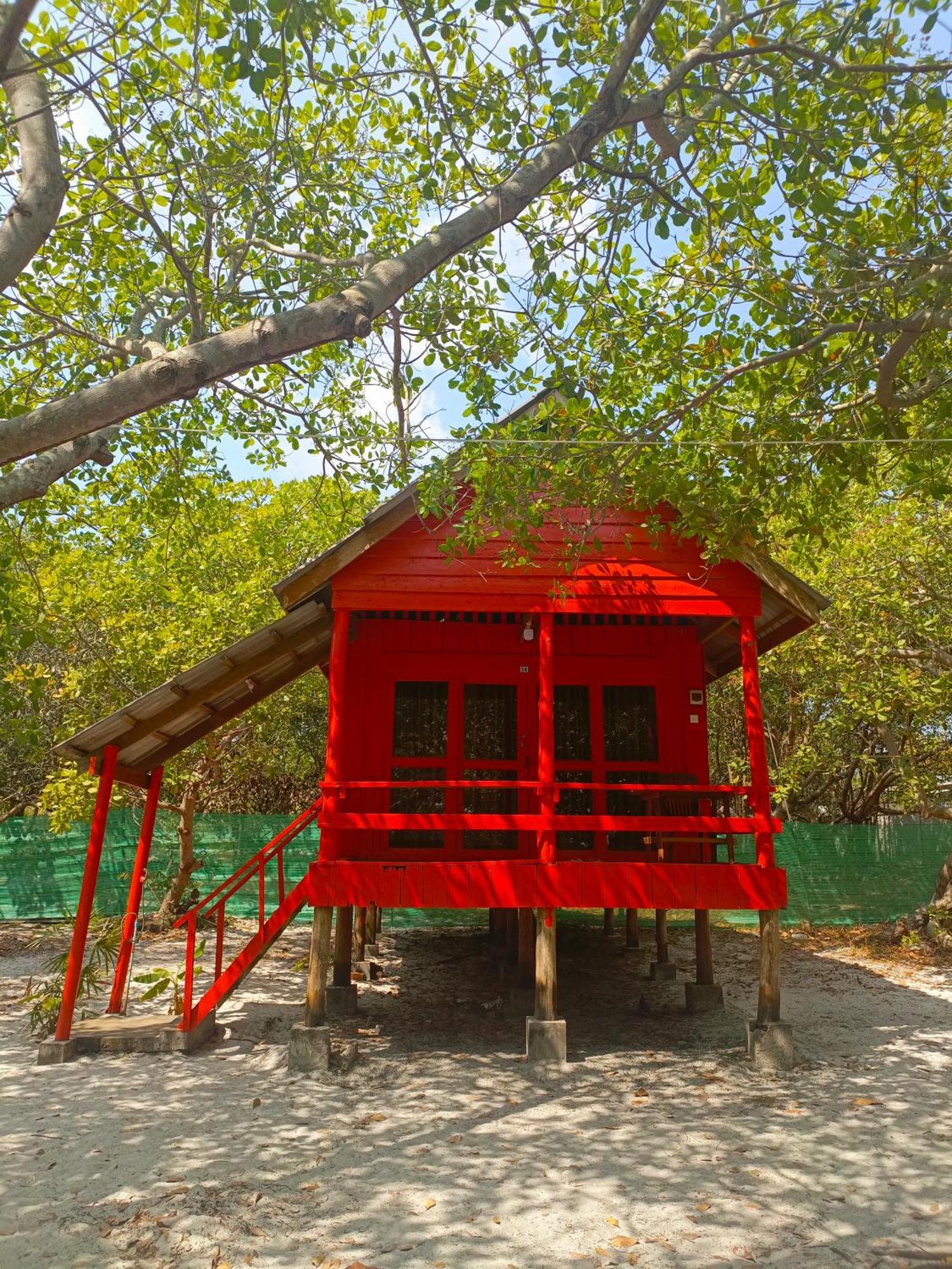 Koh Rong Beach Hostel And Bungalows Kaoh Touch Екстер'єр фото
