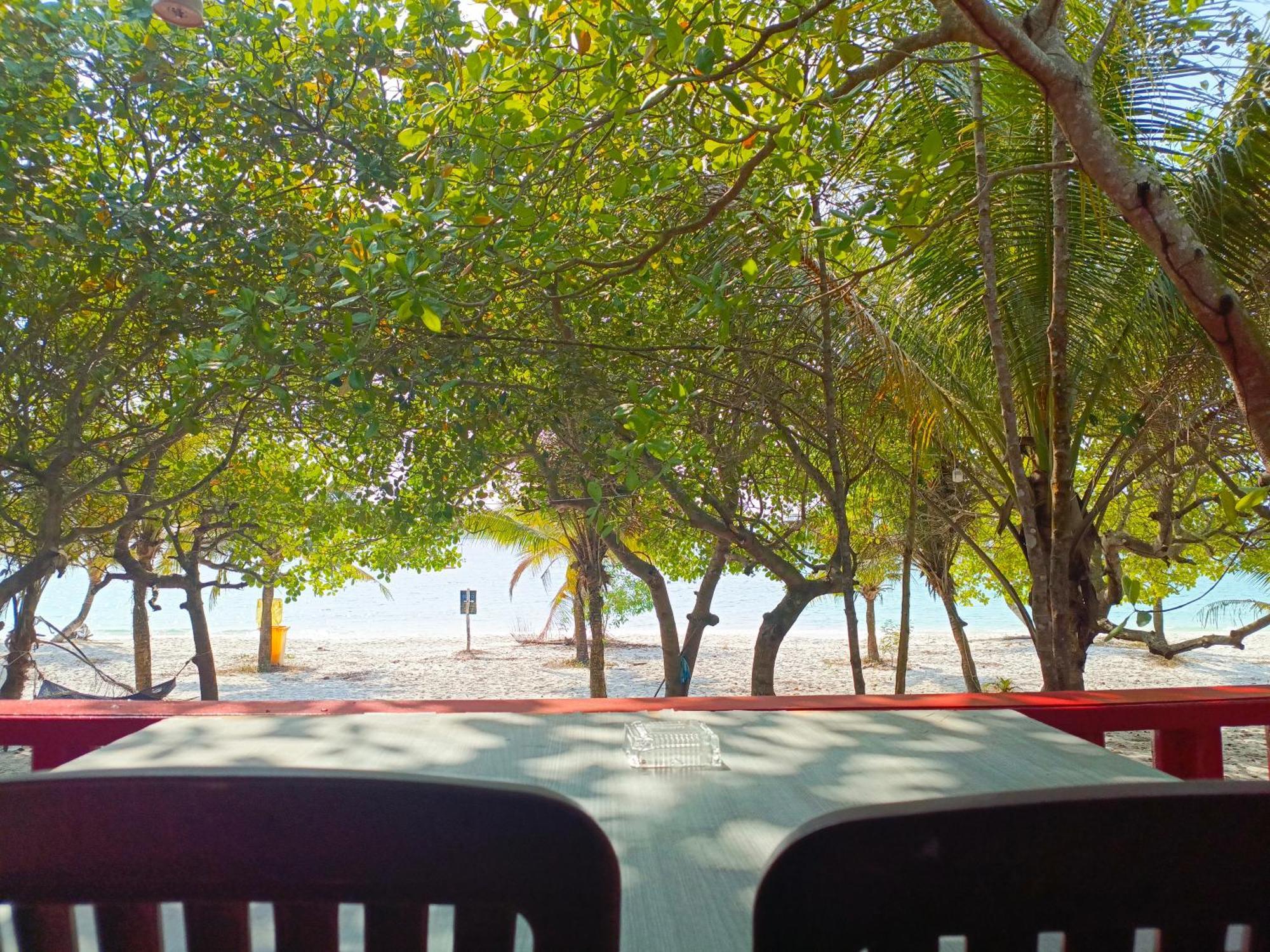 Koh Rong Beach Hostel And Bungalows Kaoh Touch Екстер'єр фото