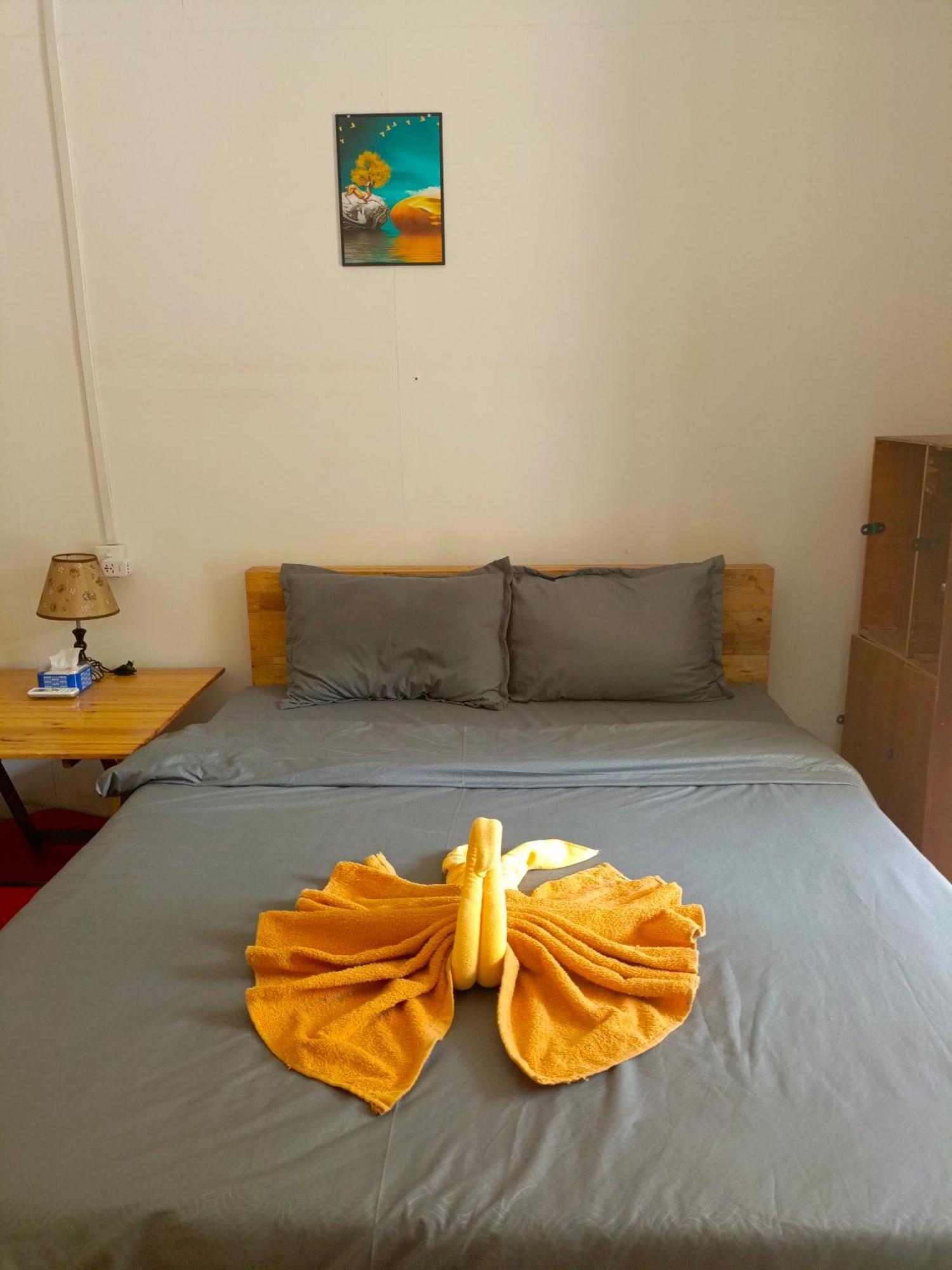 Koh Rong Beach Hostel And Bungalows Kaoh Touch Екстер'єр фото