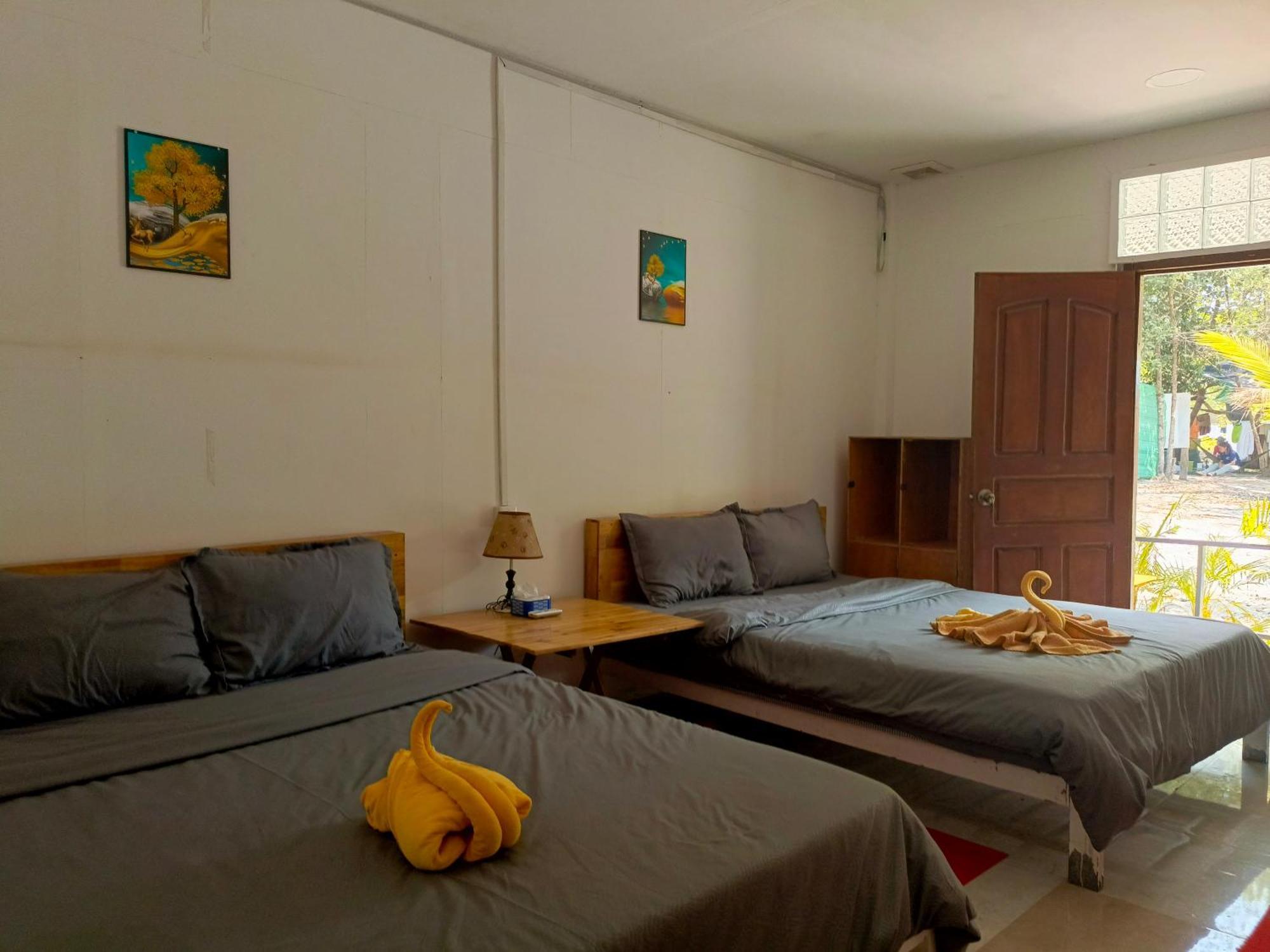 Koh Rong Beach Hostel And Bungalows Kaoh Touch Екстер'єр фото