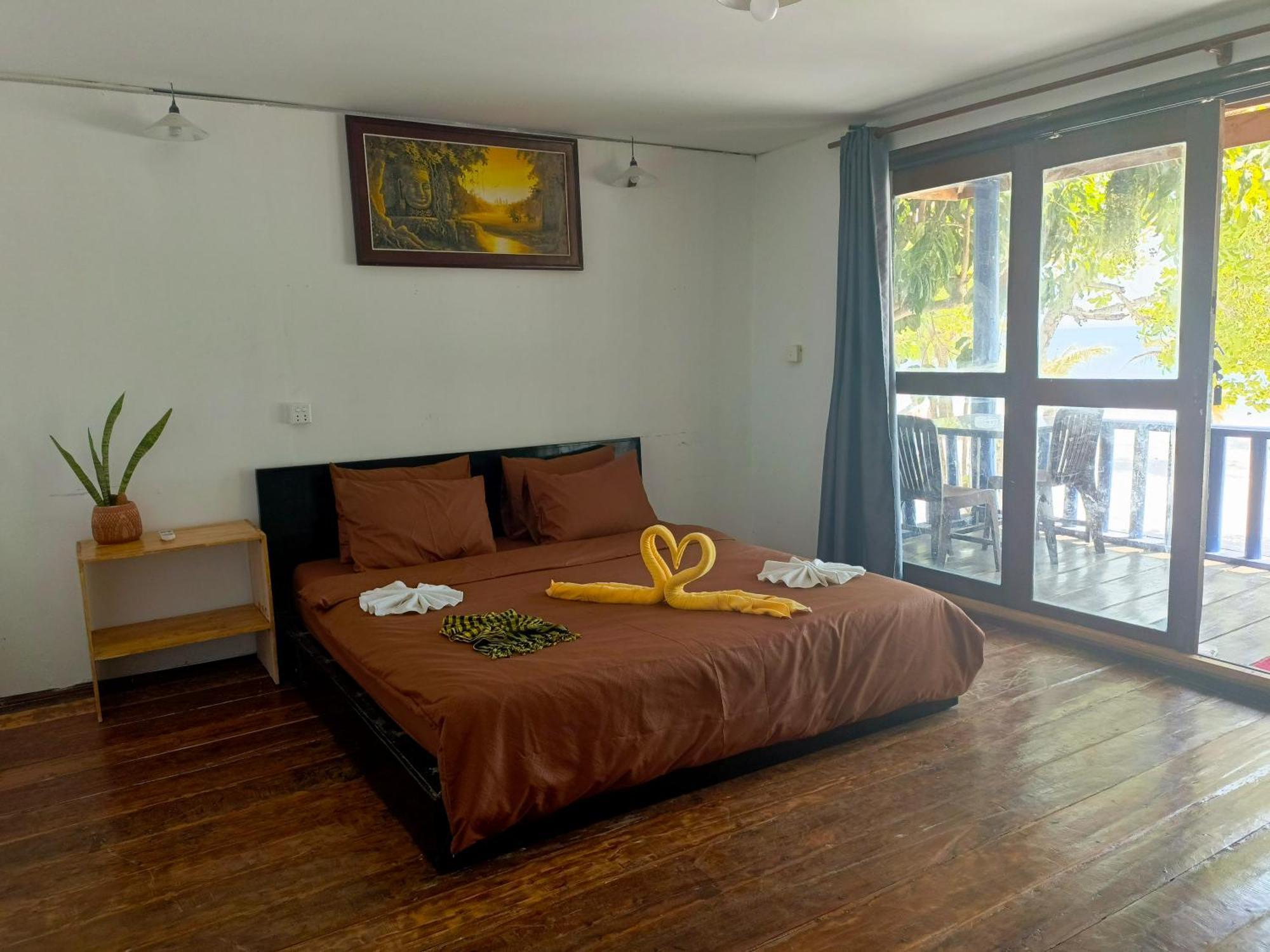 Koh Rong Beach Hostel And Bungalows Kaoh Touch Екстер'єр фото