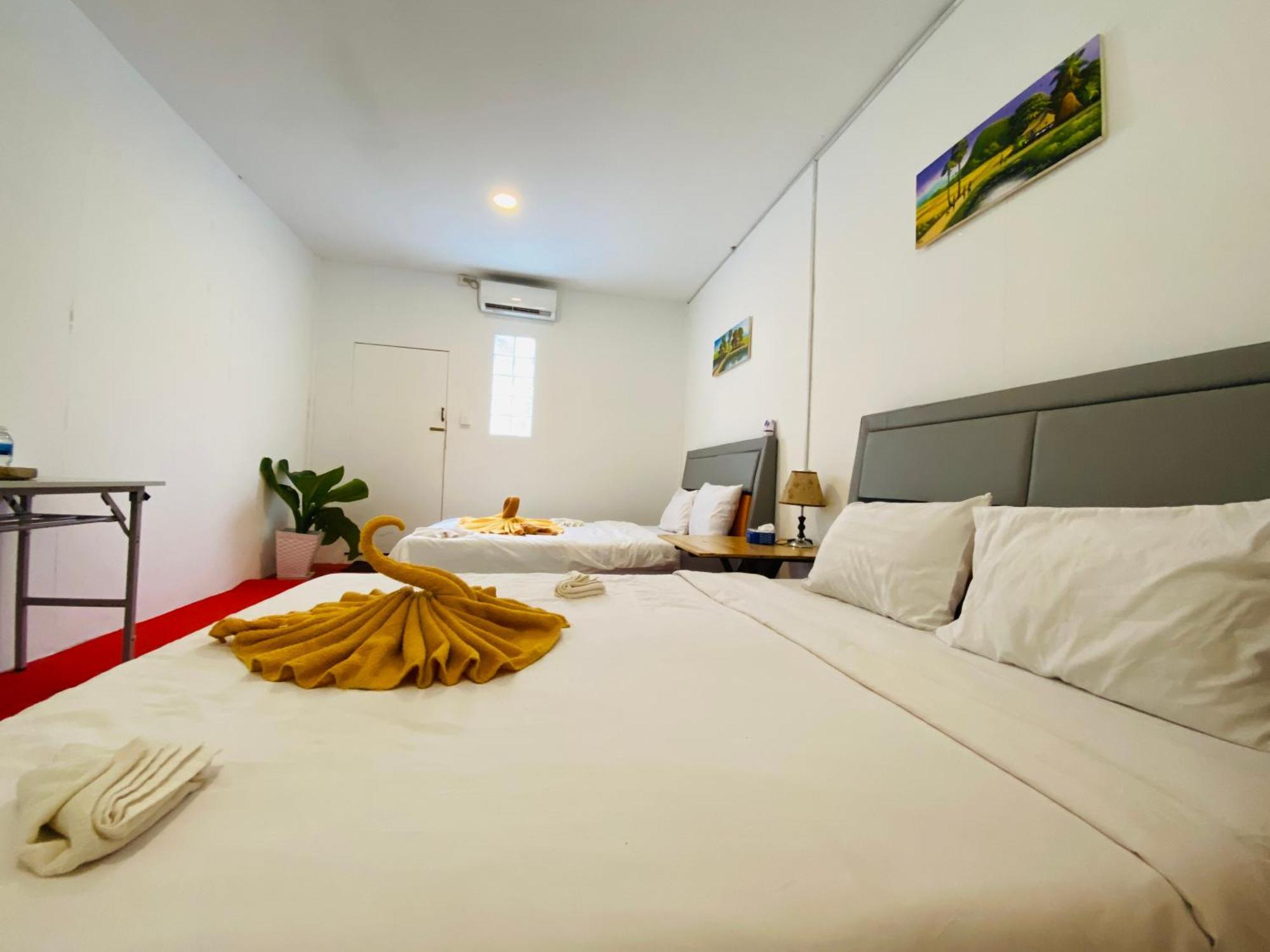 Koh Rong Beach Hostel And Bungalows Kaoh Touch Екстер'єр фото
