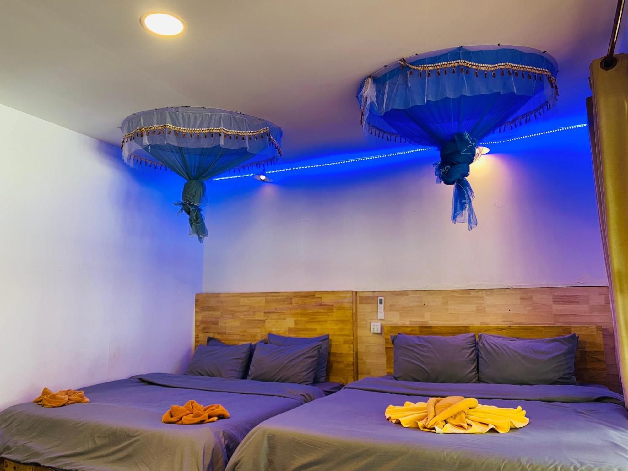 Koh Rong Beach Hostel And Bungalows Kaoh Touch Екстер'єр фото